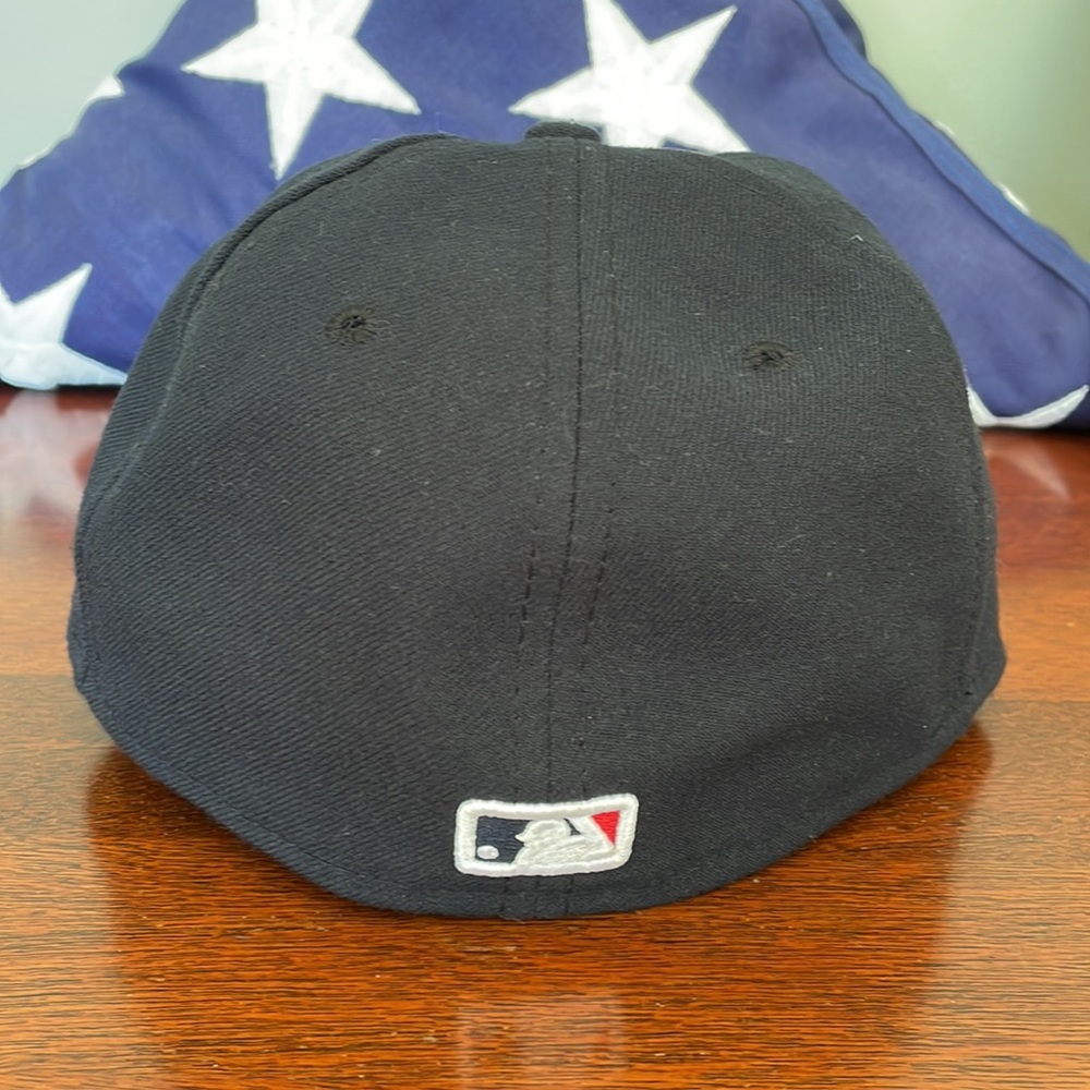 Boston Red Sox Baseball Cap - Picture 2 of 5